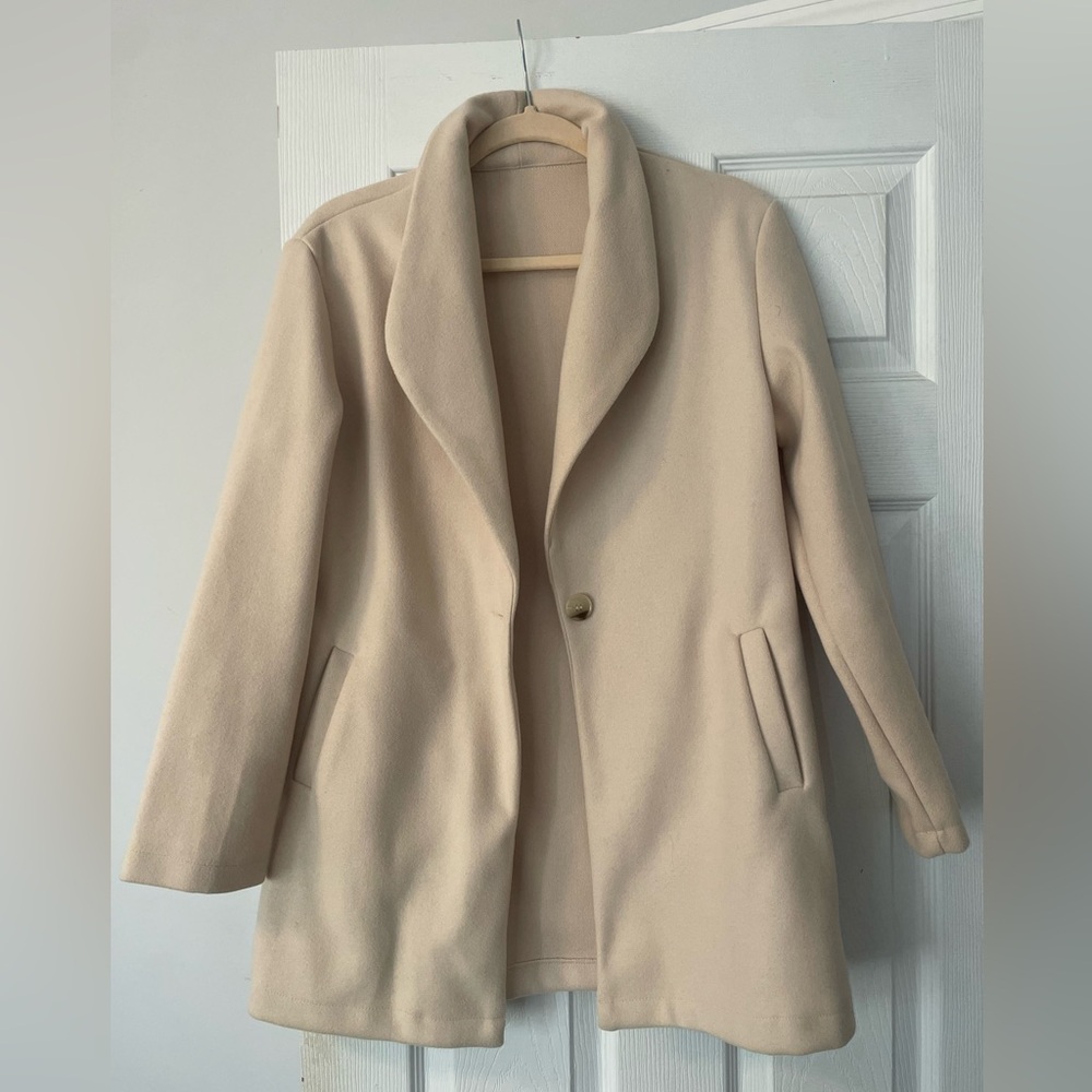 Elegant Cream Women's Coat